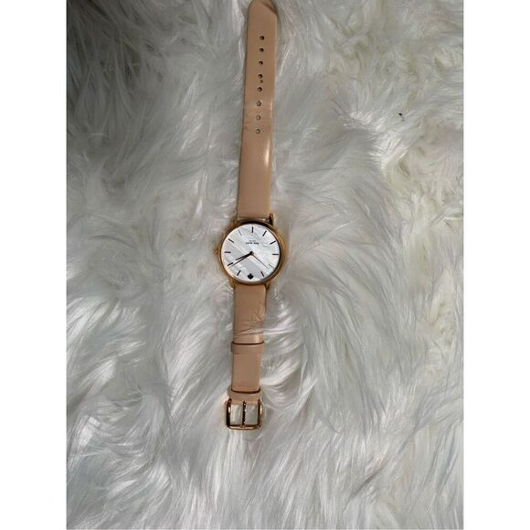 Kate spade rose gold Watch working battery